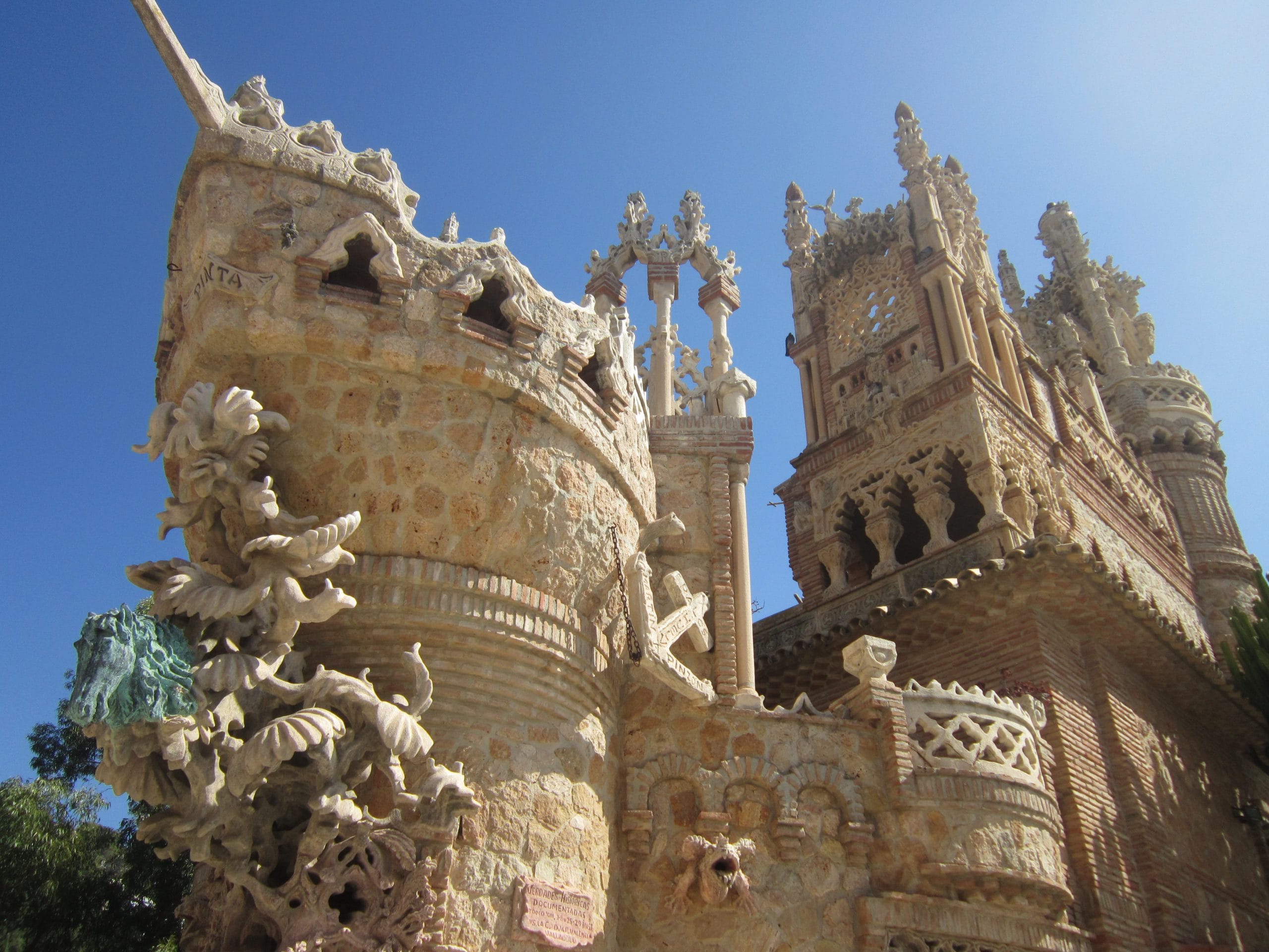 Castillo de Colomares en Benalmádena Pueblo
